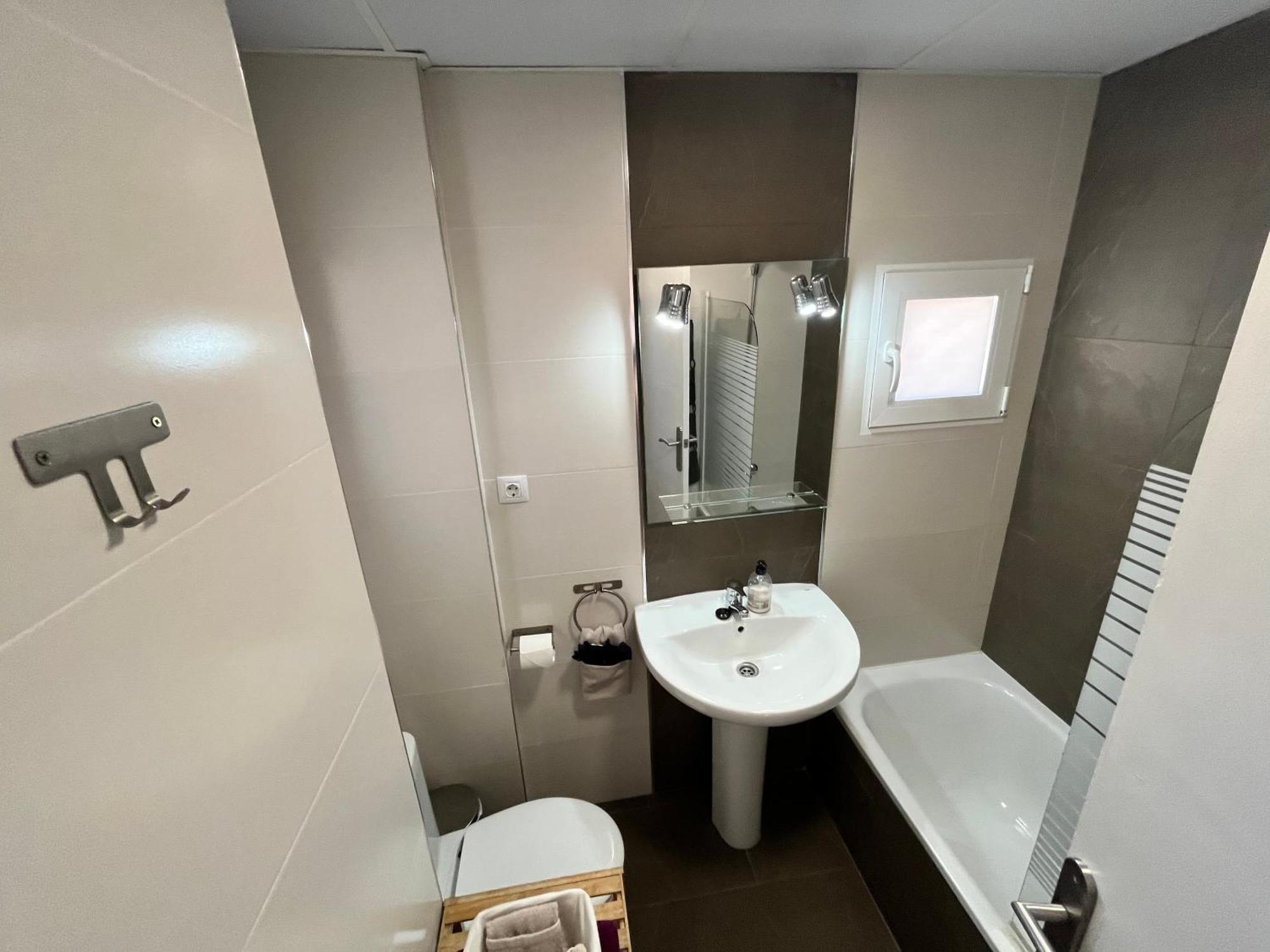 4 Bedrooms -Seneca Center Apartment Alicante Zewnętrze zdjęcie